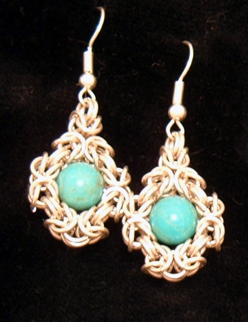 Turquoise_and_silver_earrings_by_chainmaille.jpg